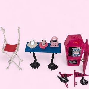 Freakishly Tall Frankie & More